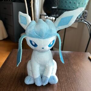 Tomy Pokemon Glaceon Nintendo Takara Plush Toy 8 Inch